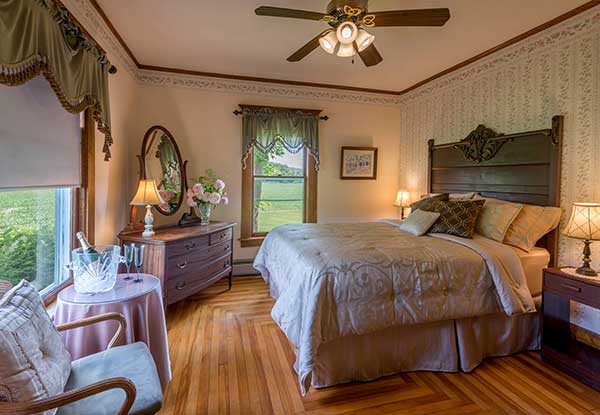 Lodging at Our Inn  | Vermont Horse Farm & Vacation Rental in Fayston, Vermont